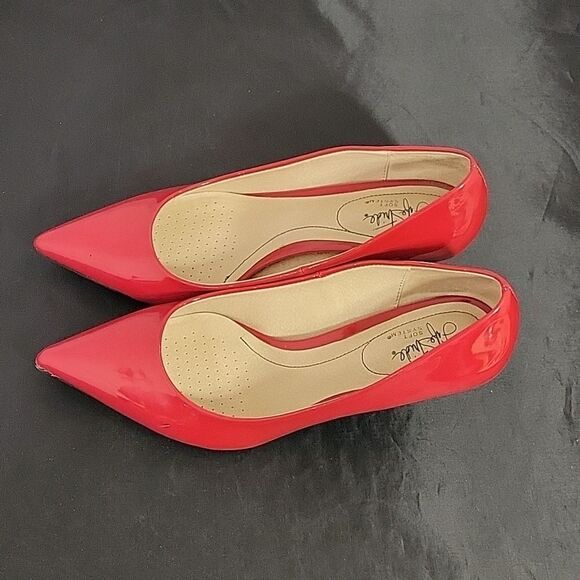 LIFETRIDE SOFT SYSTEM POINTED TOE GLOSSY LOW HEEL SLIP ON PUMP - Picture 6 of 14